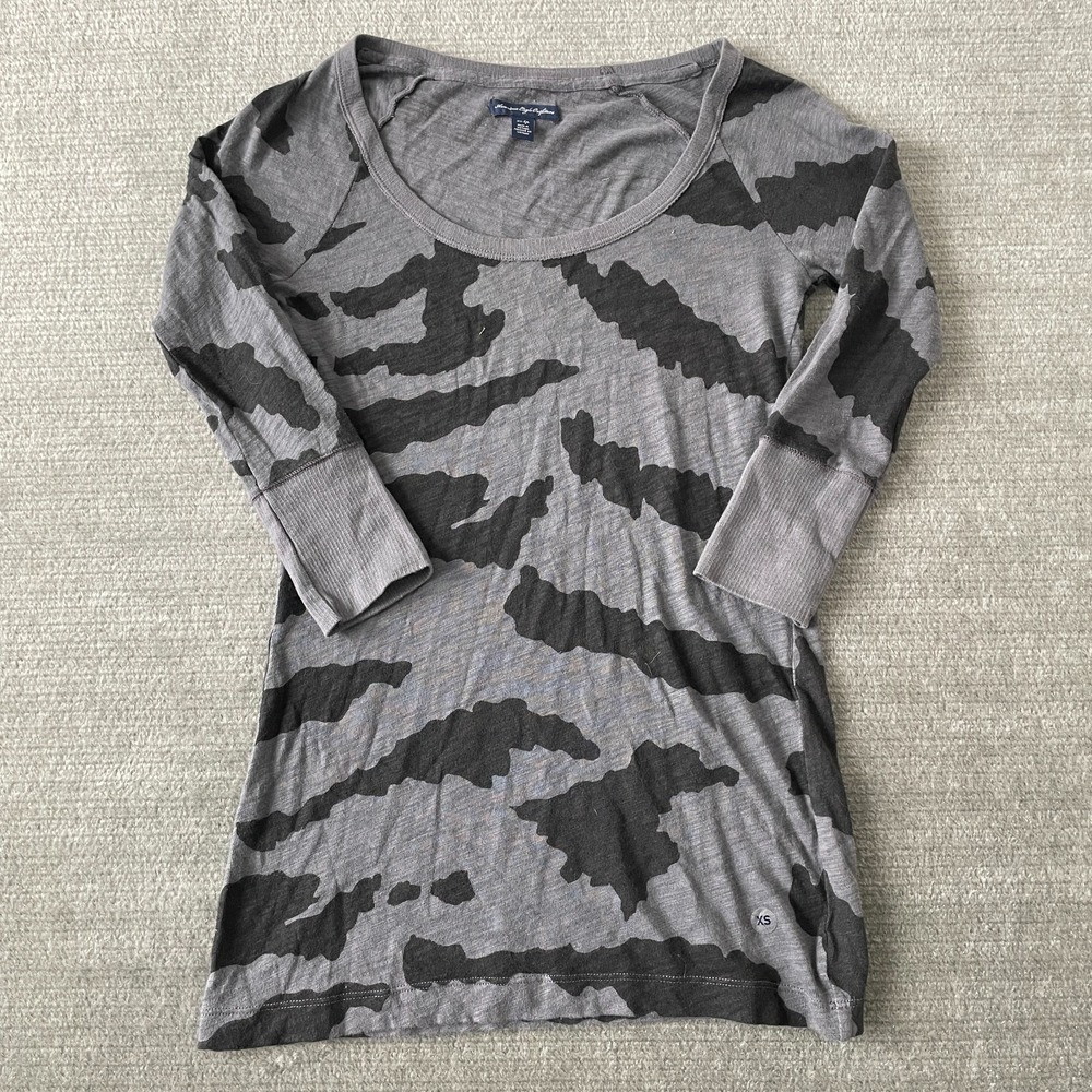 American Eagle Y2K Top Blouse Women's XS Gray Camo Scoop Logo Bella Swan Elena